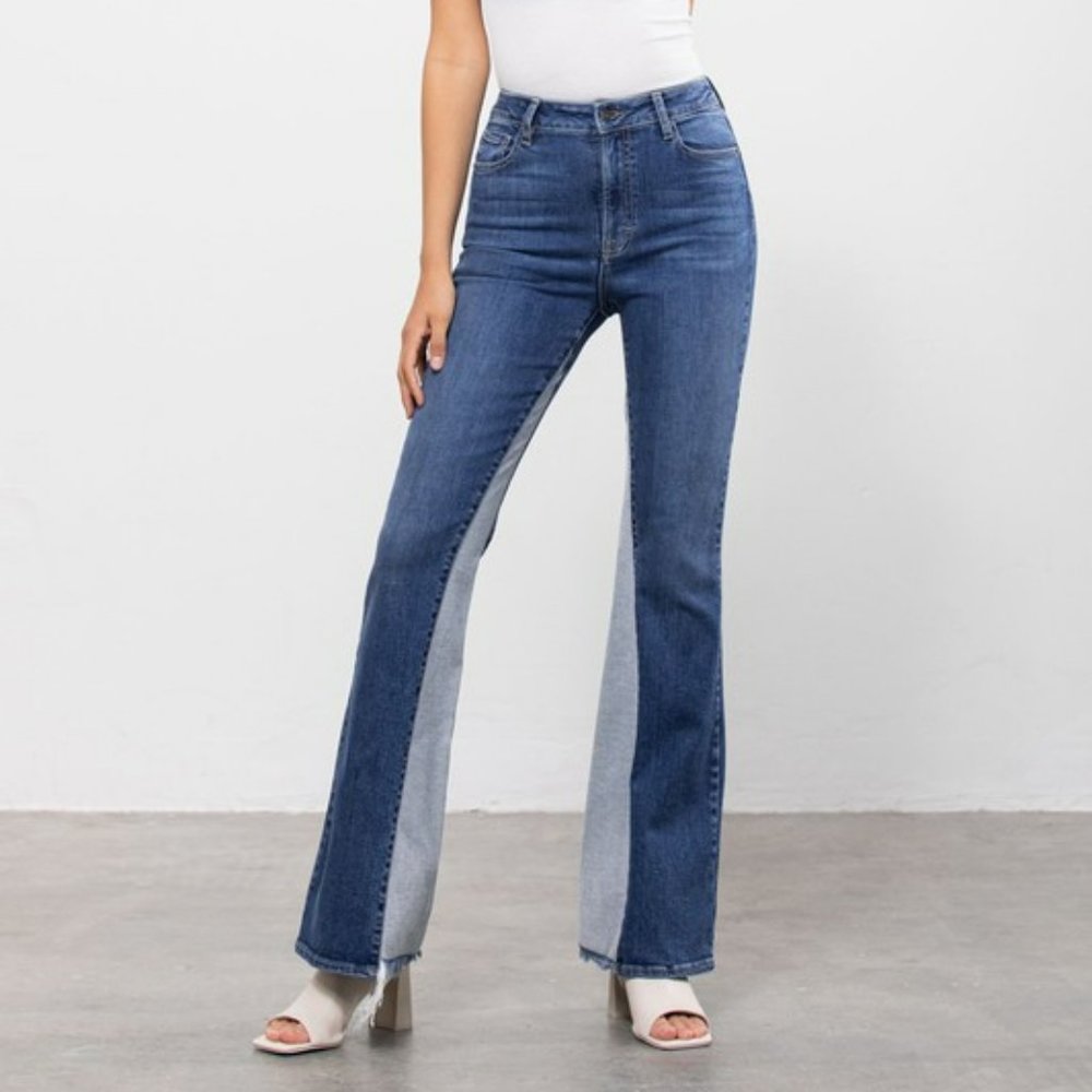 NWT Hidden Dark Wash High Rise 33 Inseam Panel Flare